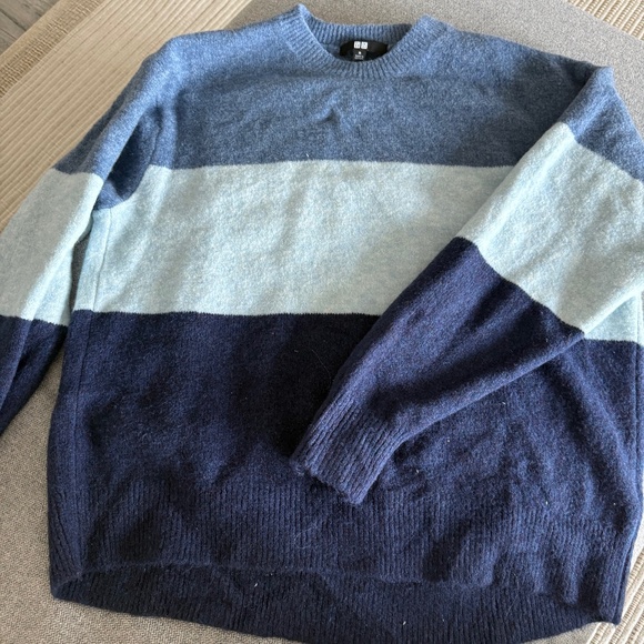 Uniqlo Souffle Yarn Crew Neck Sweater - Picture 2 of 3